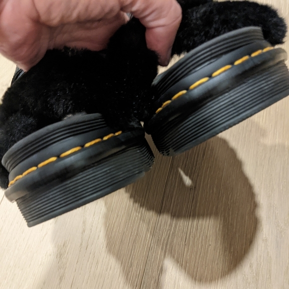 Kids Dr. Martens NWOT - Picture 4 of 10